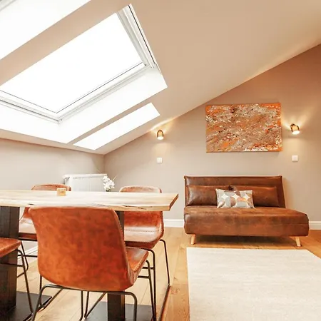 Luxury Palace Apartment *