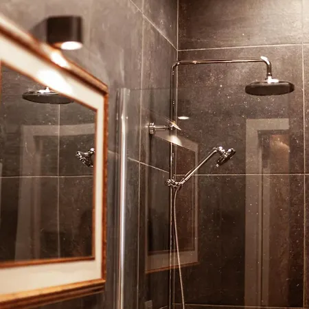 Luxury Palace By Rikas Apartamento Amberes
